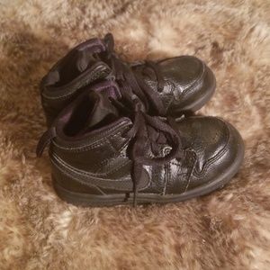 Jordan Retro 1 Sneakers (Toddler)